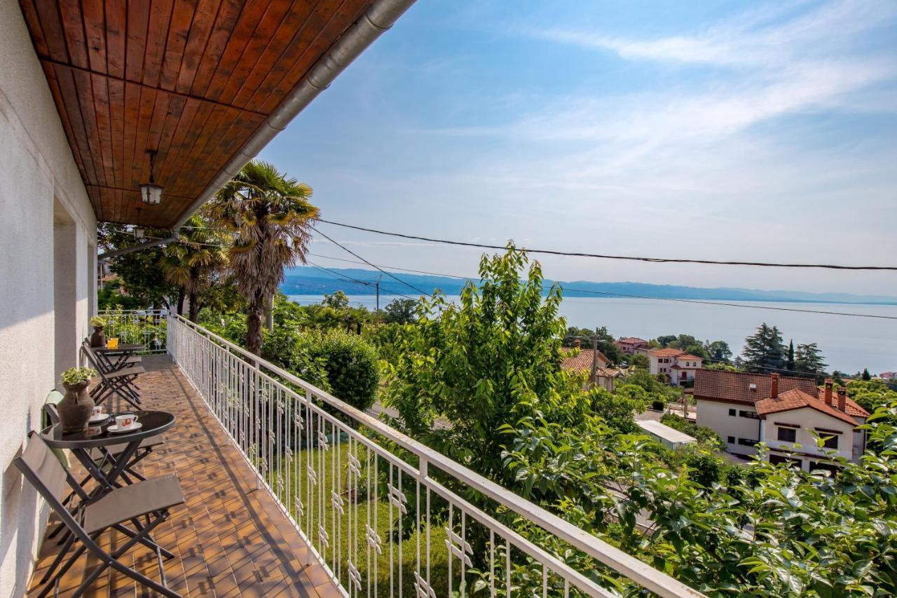 Apartment Div Ловран Екстер'єр фото
